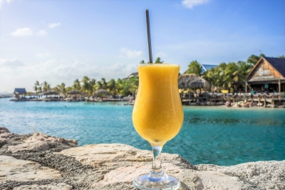 Cocktail auf Curacao (Public Domain | Pixabay)  Public Domain 
Informations sur les licences disponibles sous 'Preuve des sources d'images'
